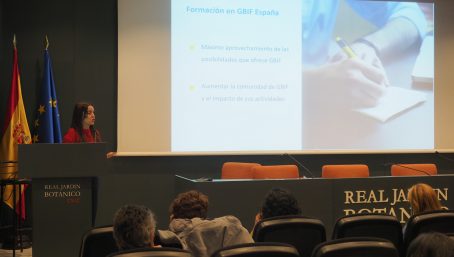 Katia Cezón en la Jornada GBIF.es 2023